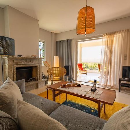 Spacious Apartment In Kavouri Athens Exterior photo