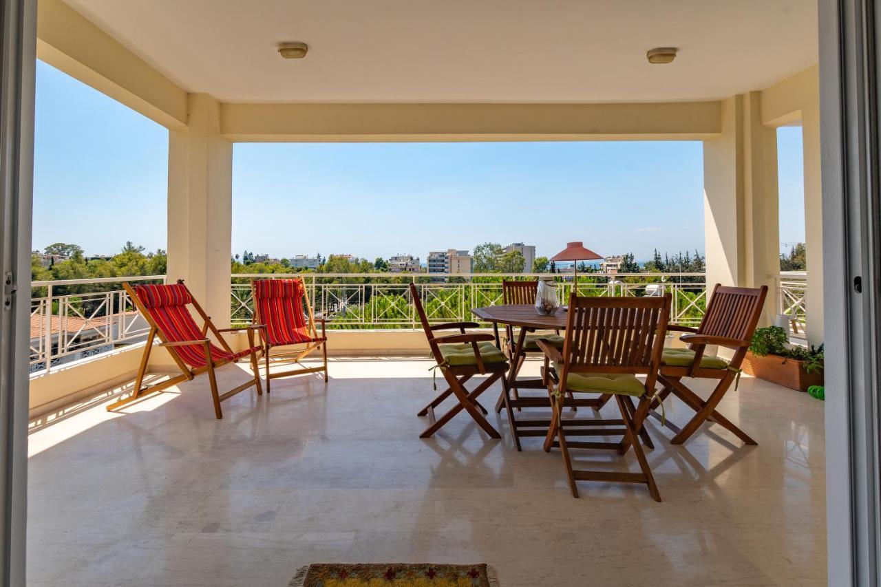 Spacious Apartment In Kavouri Athens Exterior photo