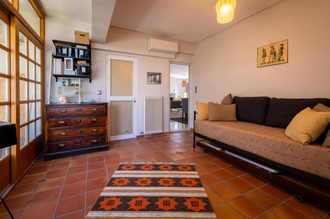 Spacious Apartment In Kavouri Athens Exterior photo